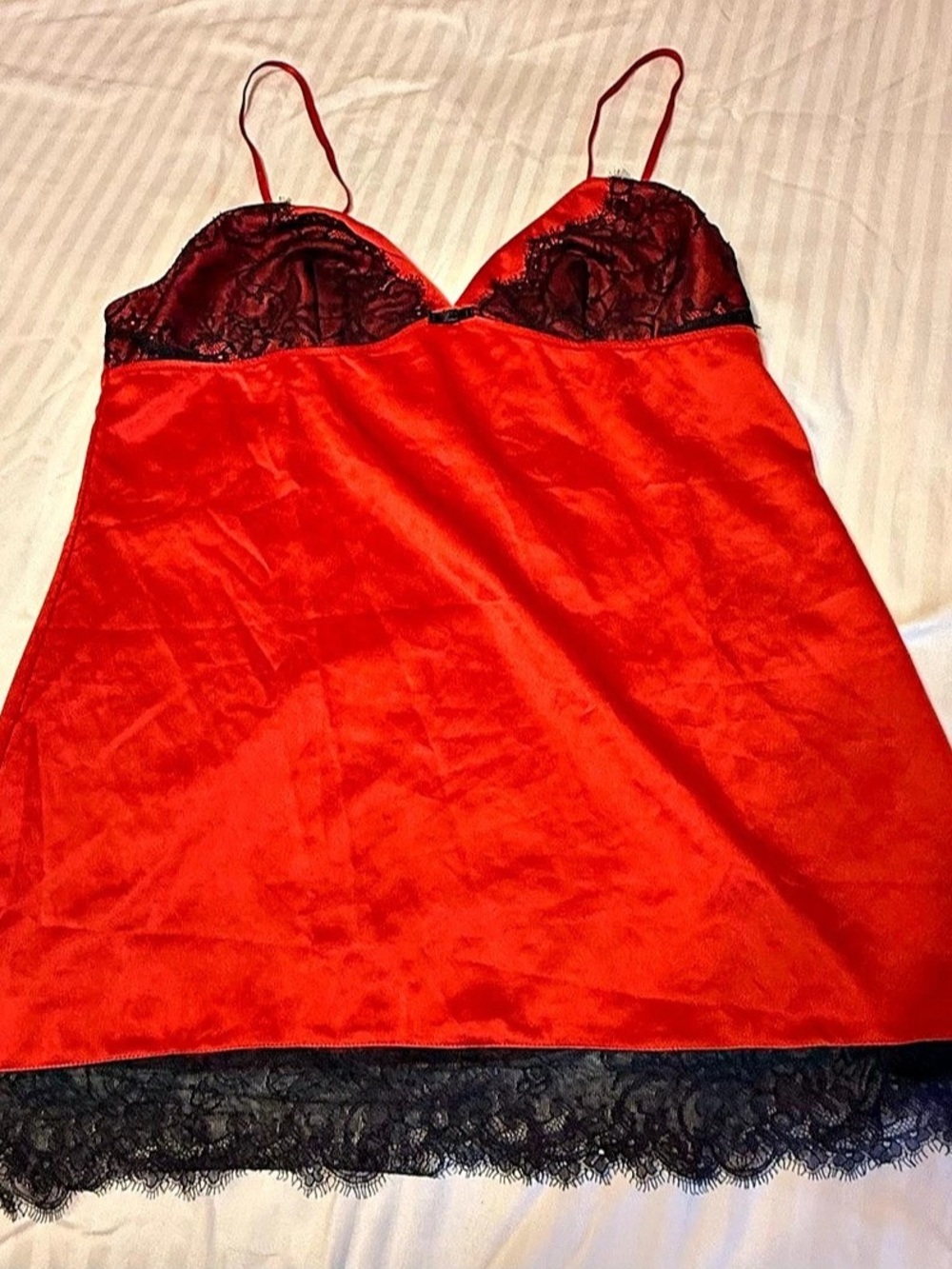 Victoria's Secret Satin Lace-Trim Mini Slip Red & Black